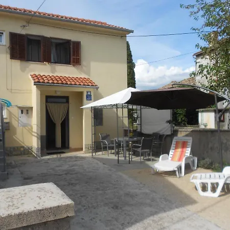 Ferienhaus Mery By El-pi Tours Malinska